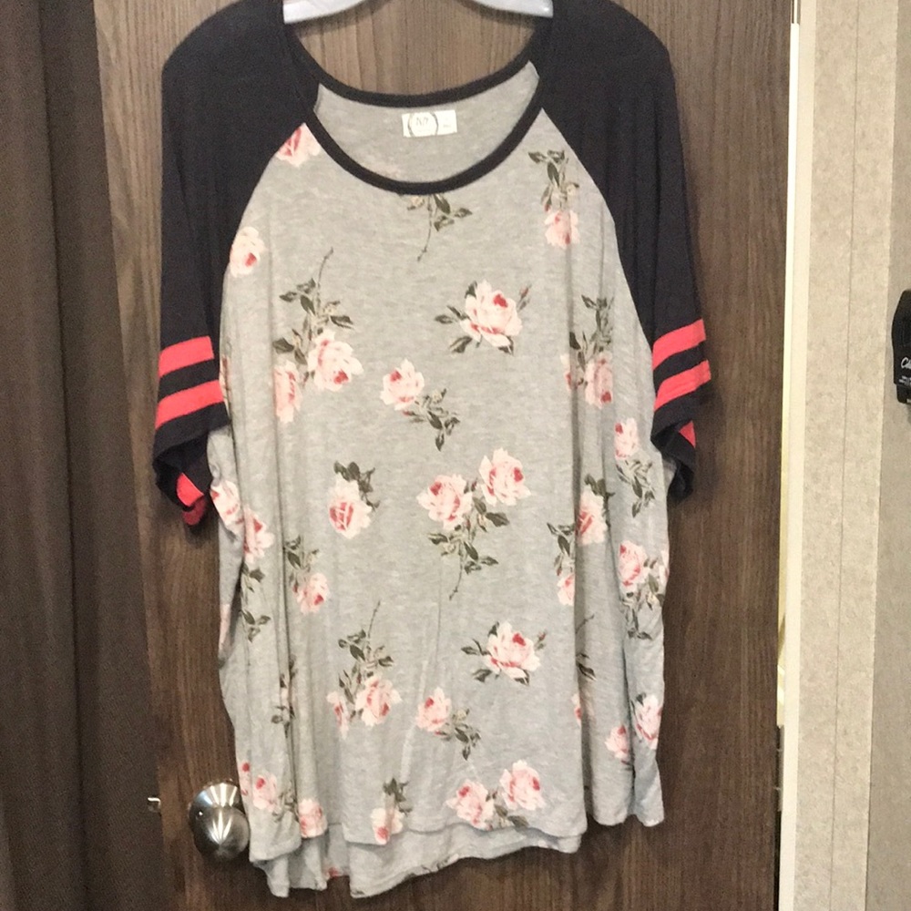 Maurices t shirt